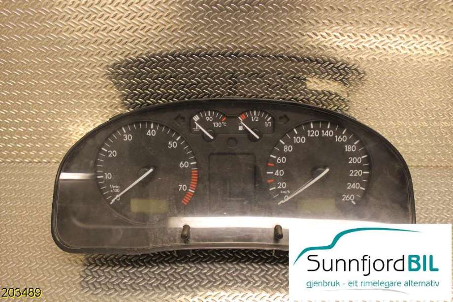 Instrumentpanel til VW Passat 1997-2000 (B5,3B) (B5,3B) (VOLKSWAGEN|3B0919860A|)
