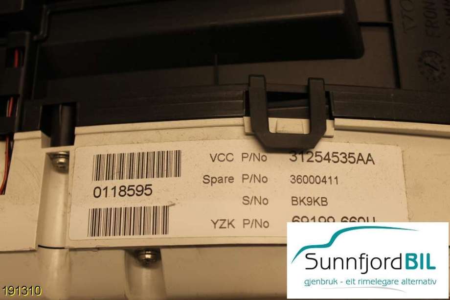 Instrumentpanel til Volvo V70 2007-2013 (Type III, Fase 1)  (VOLVO||31254535AA)