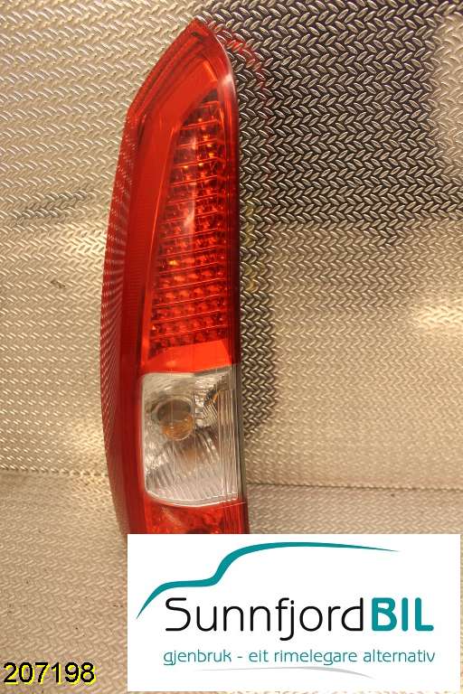 Baklykt venstre til Volvo V70, 2005-2007 (Type II, Fase 2) (VOLVO|)