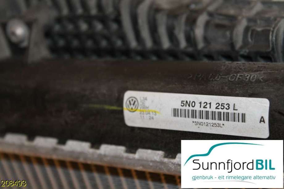Radiator (automat gir) til VW Tiguan 2011-2016 (Type I, Fase 2)  (VOLKSWAGEN|5N0121253L|)