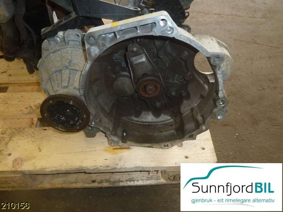 Girkasse manuell 6-trinn til VW Passat, 2011-2015 (B7) (B7) (VOLKSWAGEN|02S300047M)