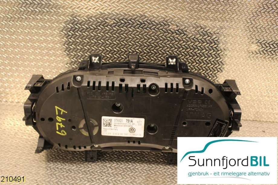 Instrumentpanel til VW Touran 2015-2021 (Type II)  (5TA920|)