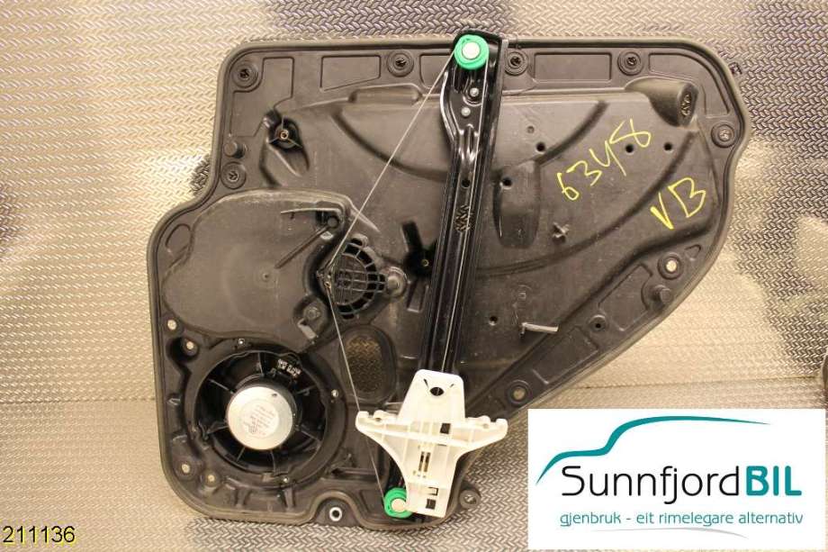 Ruteheis til VW Golf VI 2008-2012  (VOLKSWAGEN|5K4839729J|)