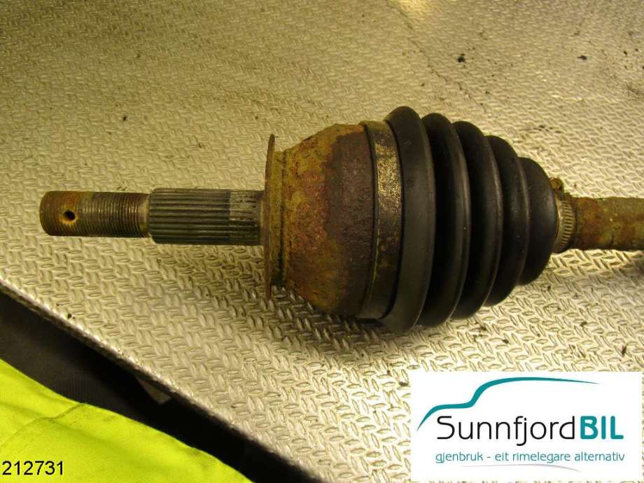 Drivaksel høyre foran til Nissan Navara 2005-2010 (Fase 1) (D40) (D40) (NISSAN|39100EB300|)