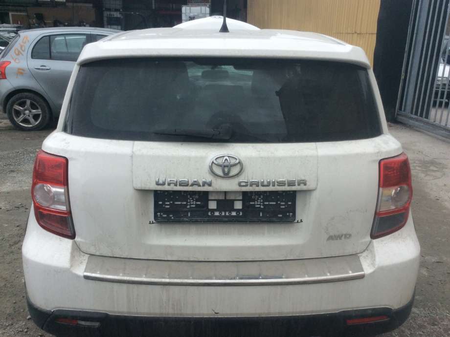 Bakluke combi til Toyota Urban Cruiser 2009-2014 (TOYOTA|6700552B30|)