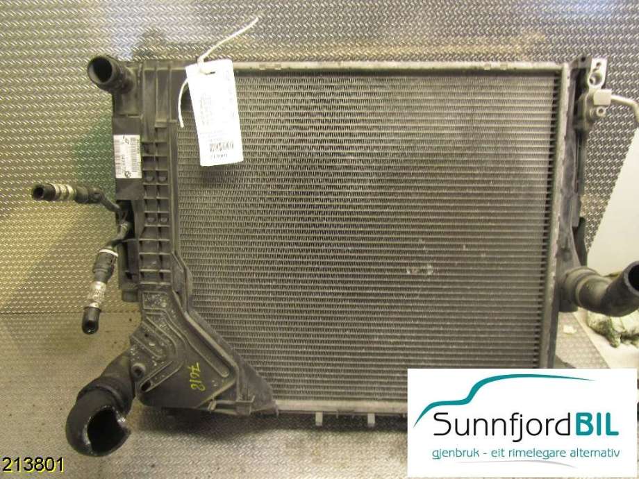 Radiator (manuell gir) til BMW X3, 2007-2010 (Fase 2) (E83) (E83) (BMW|17113403551)
