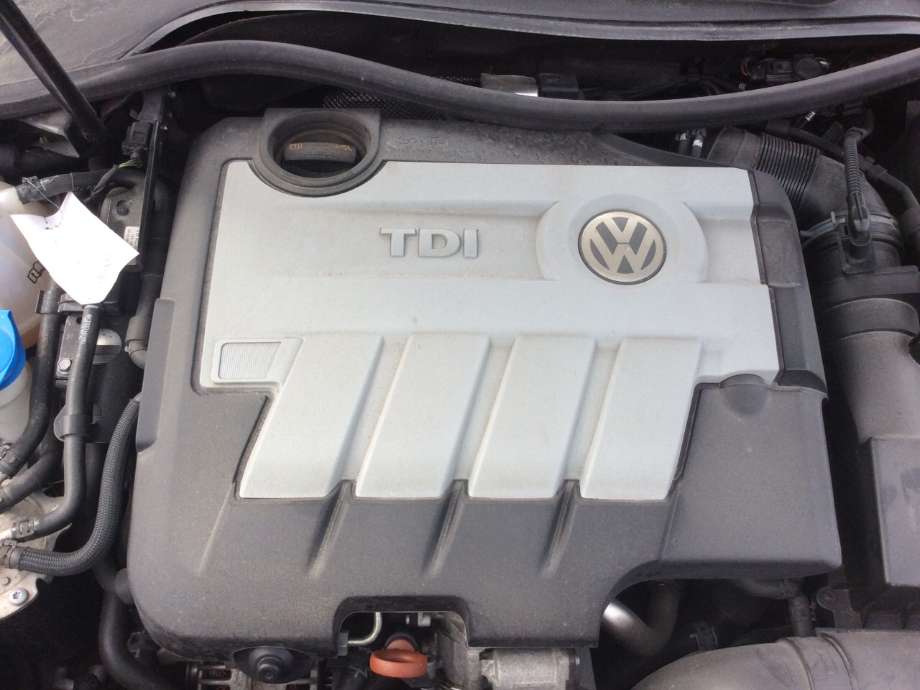 Motor diesel til VW Golf VI 2008-2012 (VOLKSWAGEN|CBDC|03L 100 033 S|)
