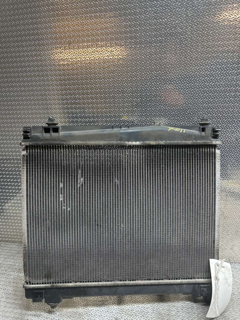 Radiator (manuell gir) til Toyota Yaris 2006-2009 (Type II, Fase 1) (TOYOTA|164000Q040|)