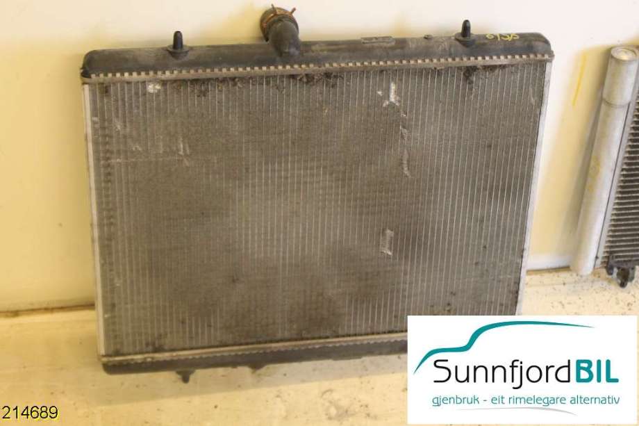 Radiator (manuell gir) til Peugeot 3008, 2009-2016 (Type I)  (PEUGEOT|16 910 739 80)
