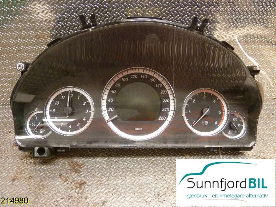 Instrumentpanel til Mercedes E-Klasse 2009-2013 (Fase 1) (W212) (W212) (MERCEDES|A2129002509|A2C53279093|)