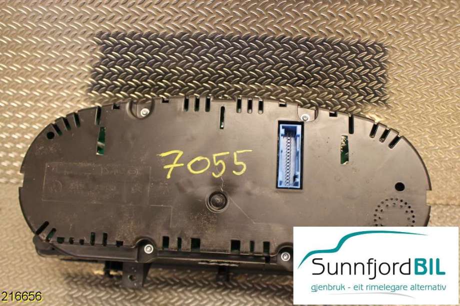 Instrumentpanel til VW Caddy 2010-2015 (Type III, Fase 2)  (VOLKSWAGEN|2K0920876A|)
