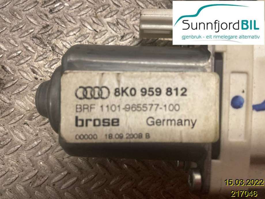 Ruteheis høyre til Audi A4 2007-2014 (Type IV) (B8) (B8) (AUDI|8K0959812|)