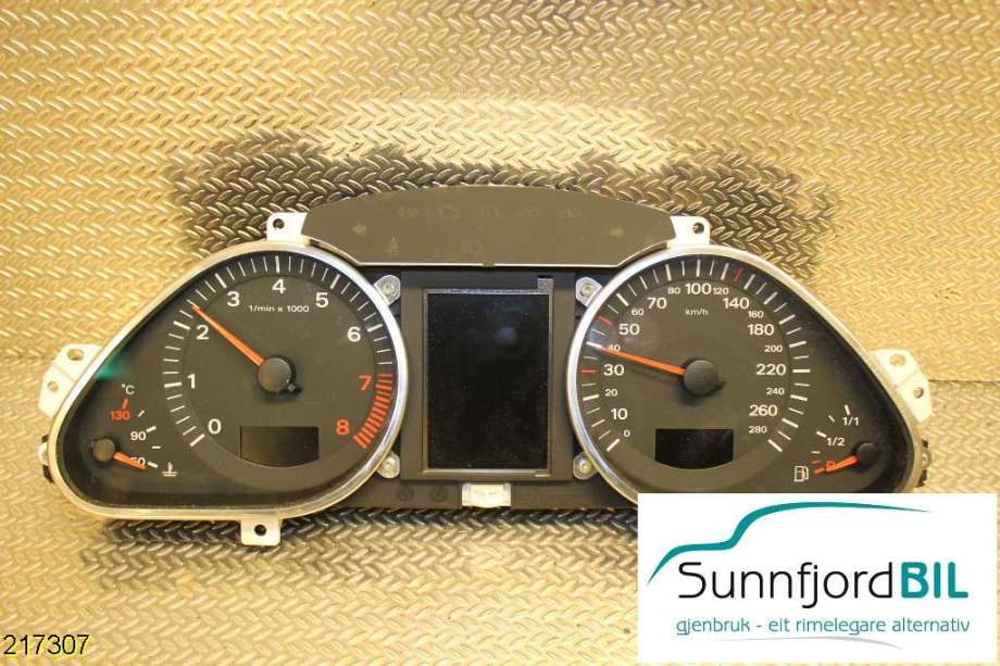 Instrumentpanel til Audi A6 2005-2008 (Type III, Fase 1) (C6) (C6) (AUDI|4F0920931|)