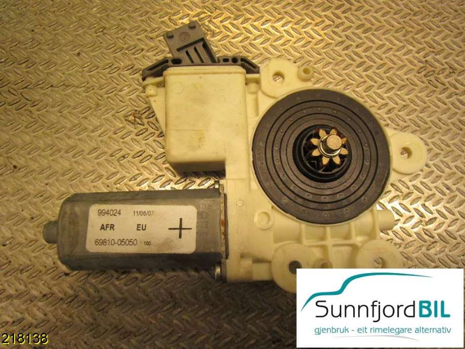 Ruteheis høyre til Toyota Avensis 2003-2008 (Type II) (TOYOTA|6981005050|)