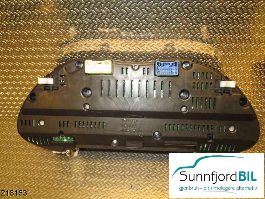 Instrumentpanel til Toyota Avensis 2003-2008 (Type II)  (TOYOTA|8380005C00-C|)