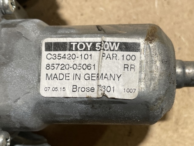 Ruteheis venstre bak til Toyota Avensis 2009-2015 (Type III, Fase 1) (TOYOTA|8572005061|)