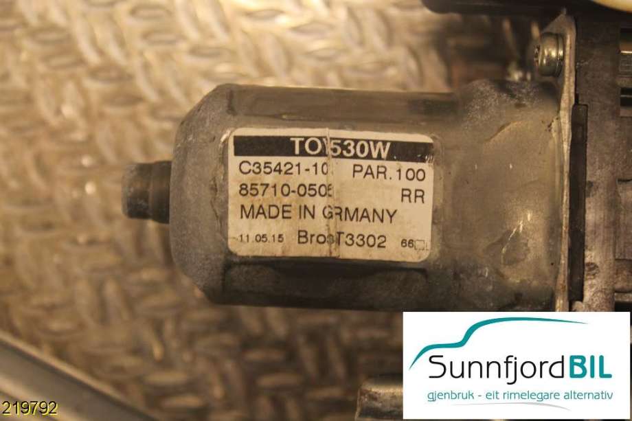 Ruteheis høyre til Toyota Avensis 2009-2015 (Type III, Fase 1)  (TOYOTA|857100505|)