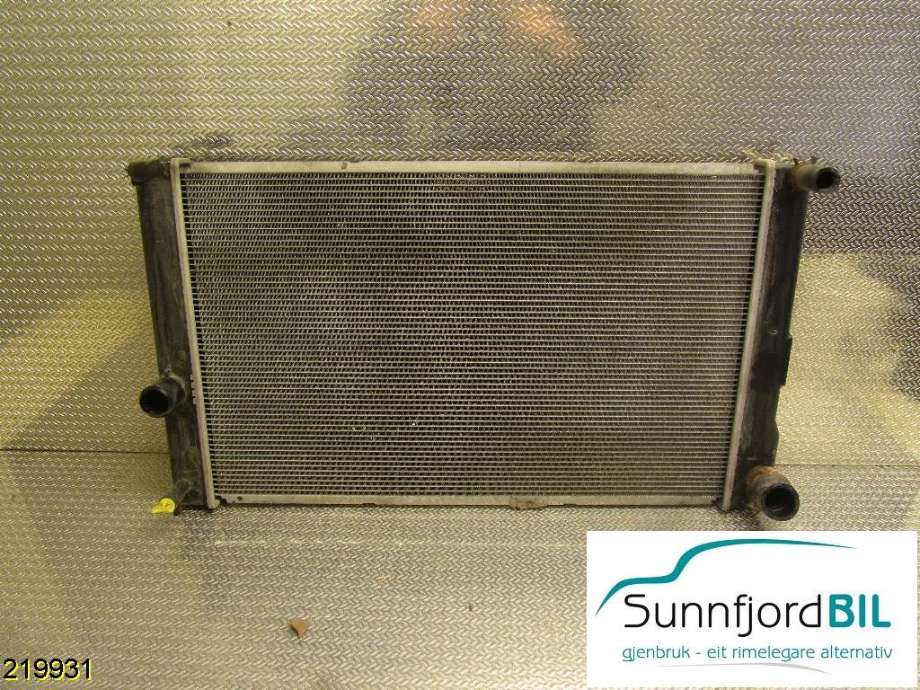 Radiator (automat gir) til Toyota Prius +7, 2012-2020 (Type III) (stasjonsvogn) (stasjonsvogn) (TOYOTA|4221360821)