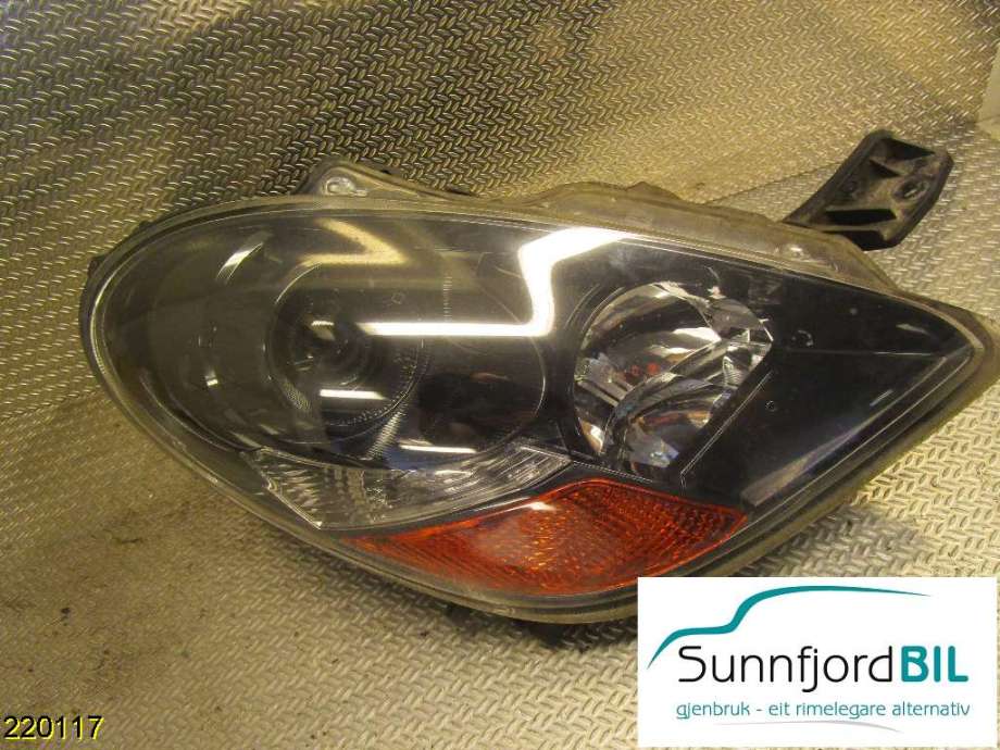 Frontlykt høyre halogen til Mitsubishi i-MiEV 2010-->> (MITSUBISHI|8301B310|)