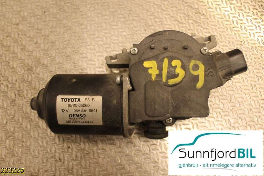 Viskermotor frontrute til Toyota Avensis 2003-2008 (Type II) (TOYOTA|8511005060|)