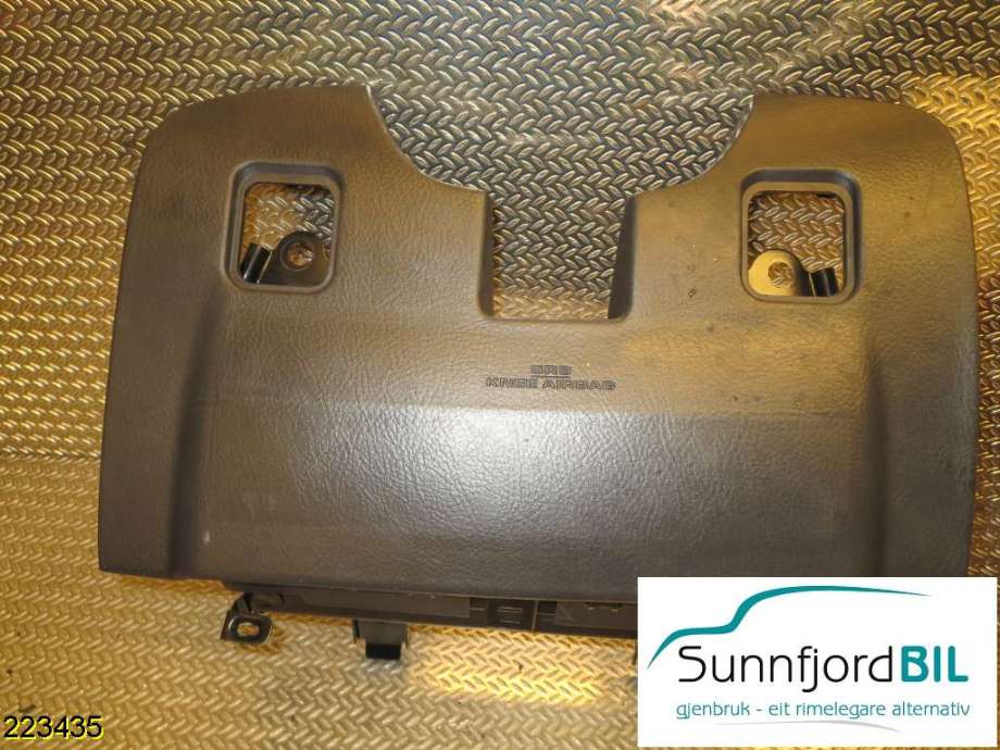 Airbag kne til Toyota Avensis, 2003-2008 (Type II)  (TOYOTA|104834107M03)