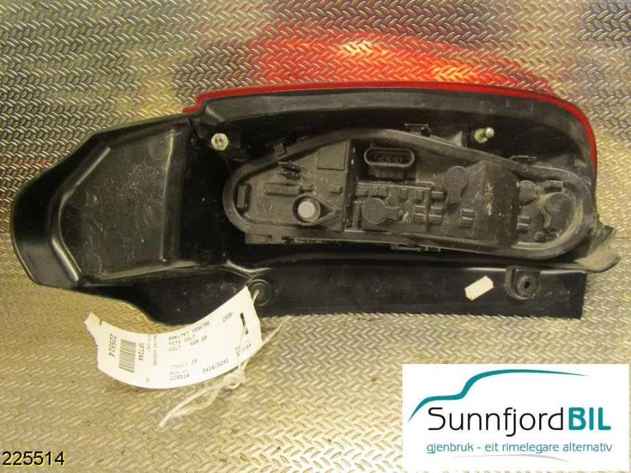 Baklykt venstre til Mitsubishi Colt 2009-2013 (Type VII, Fase 2)  (MITSUBISHI|)
