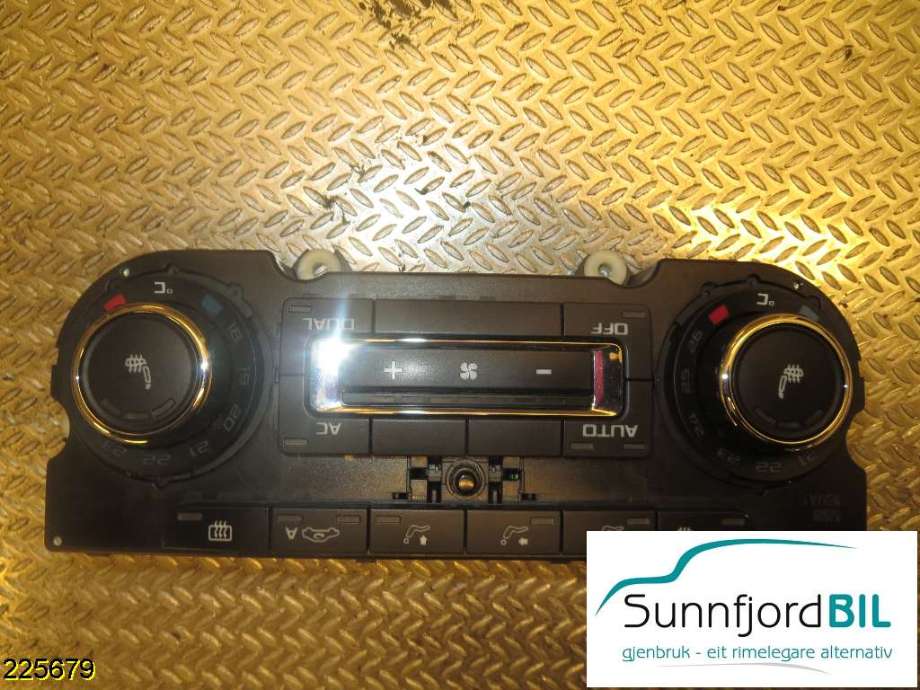 Varmeapparat betjening til Škoda Superb 2008-2015 (Type II)  (SKODA|3T0907044AL|)