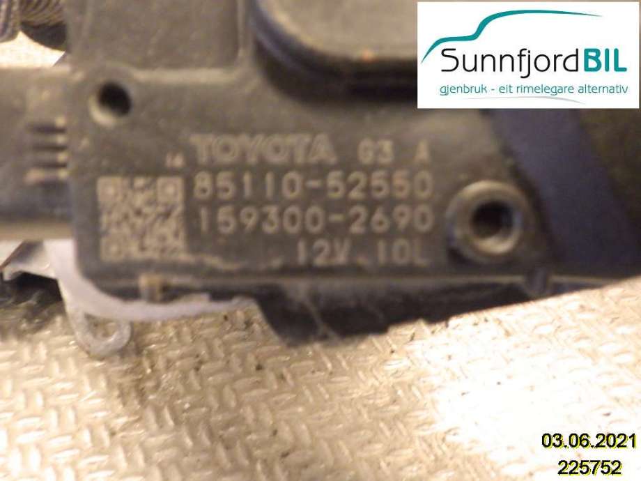 Viskermotor frontrute til Toyota Urban Cruiser 2009-2014  (TOYOTA|8511052550|)
