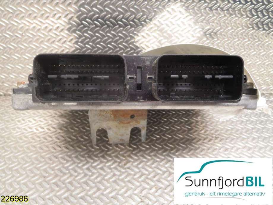 Styreenhet motor til Suzuki Swift 2005-2010  (SUZUKI|33920-73KH|)
