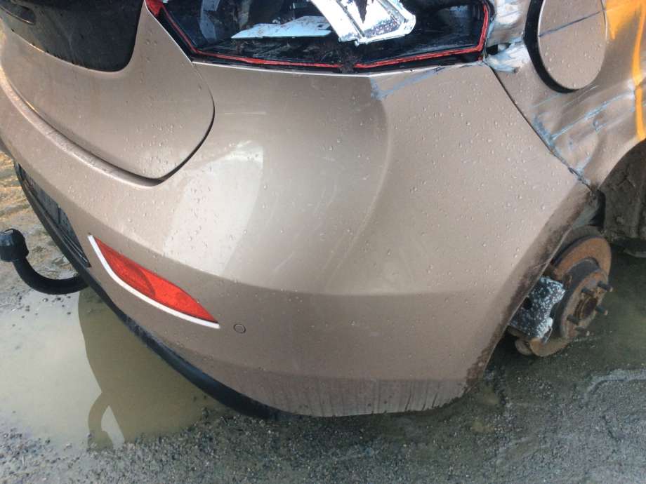 Støtfanger bak til Volvo V40 2012-2019 (VOLVO|)
