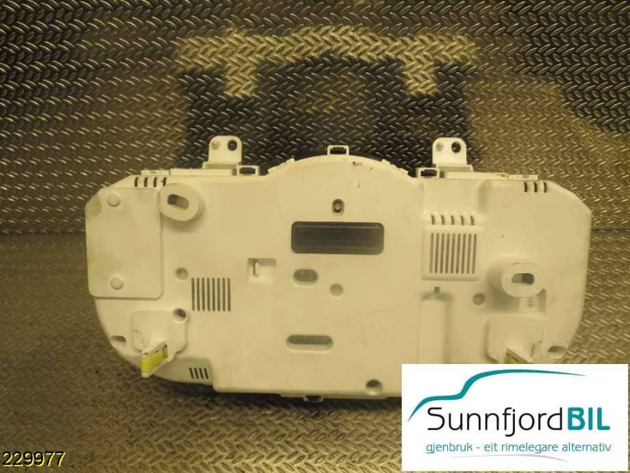 Instrumentpanel til Toyota RAV4 2006-2009 (Type III, Fase 1)  (TOYOTA|8380042D03|)