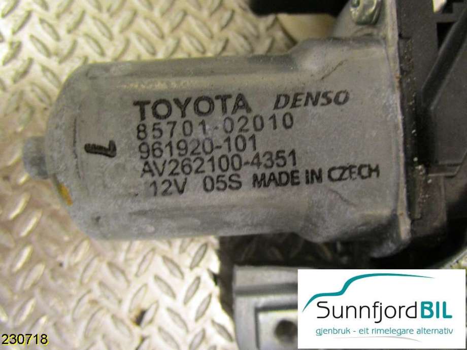 Ruteheis høyre til Toyota Avensis 2009-2015 (Type III, Fase 1) (TOYOTA|)