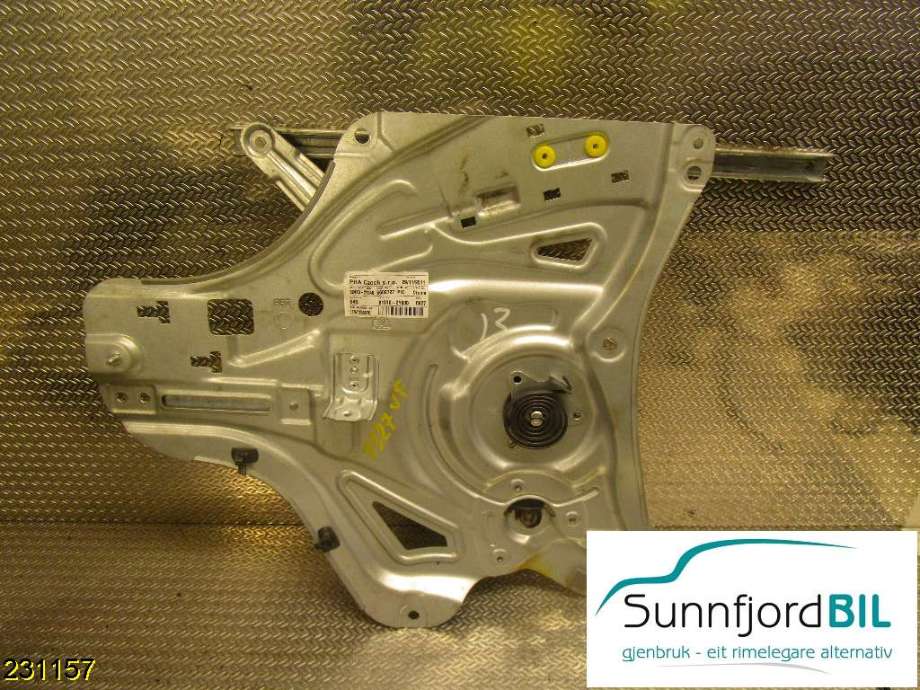 Ruteheis til Hyundai Ix35, 2010-2015  (HYUNDAI|813102Y000)