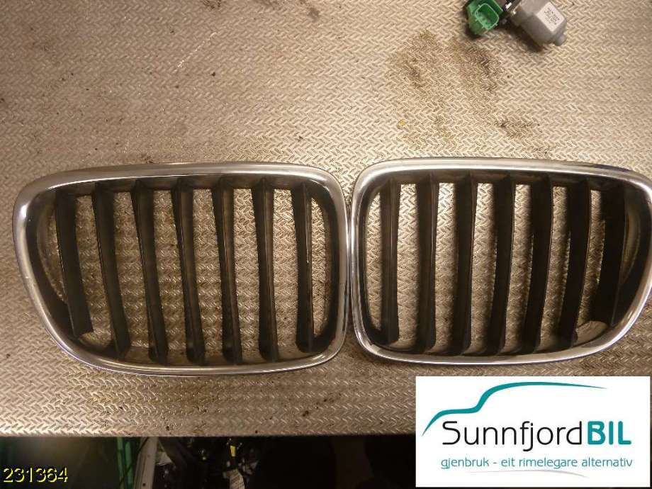 Grill til BMW X1 2009-2015 (E84) (E84) (BMW|)