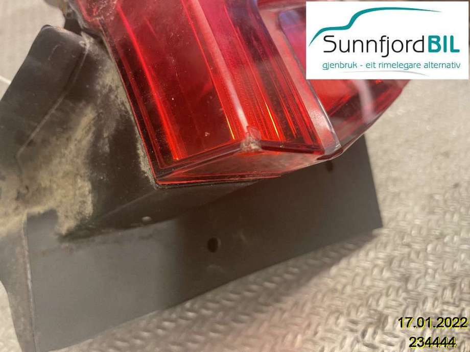 Baklykt høyre til VW Tiguan 2016-2020 (Type II, Fase 1)  (Tiguan 2.0 4MotionBlueMotion|5NA 945 096 C|5NA 945 096 E|5NA945312A)