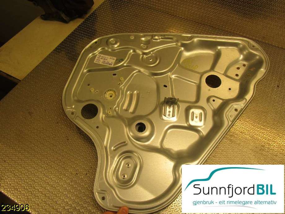 Ruteheis til Hyundai i30, 2007-2012 (Type I)  (HYUNDAI|83481 2R010)