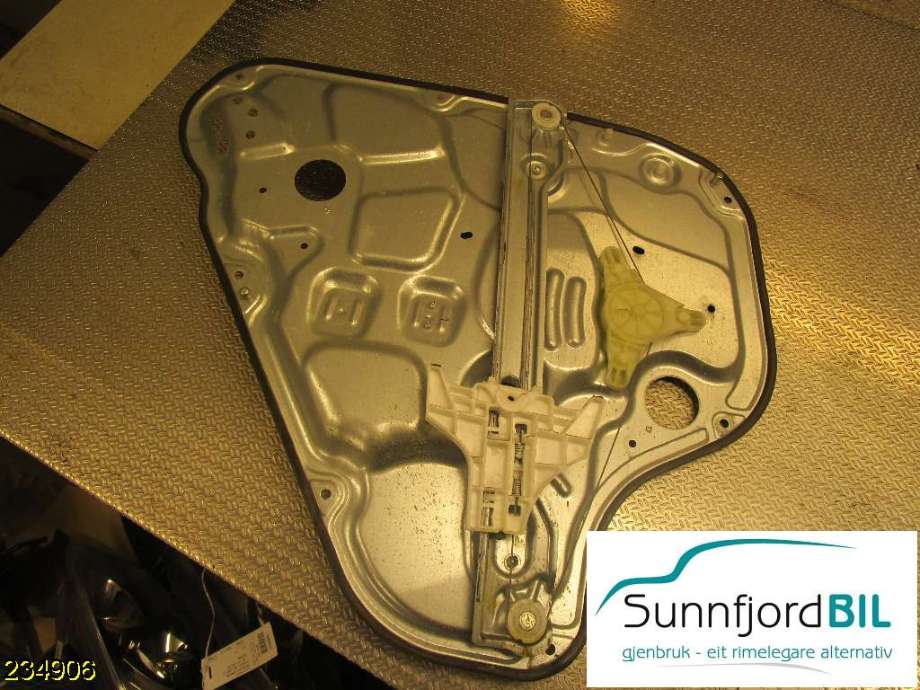 Ruteheis til Hyundai i30 2007-2012 (Type I)  (HYUNDAI|83481 2R010|)