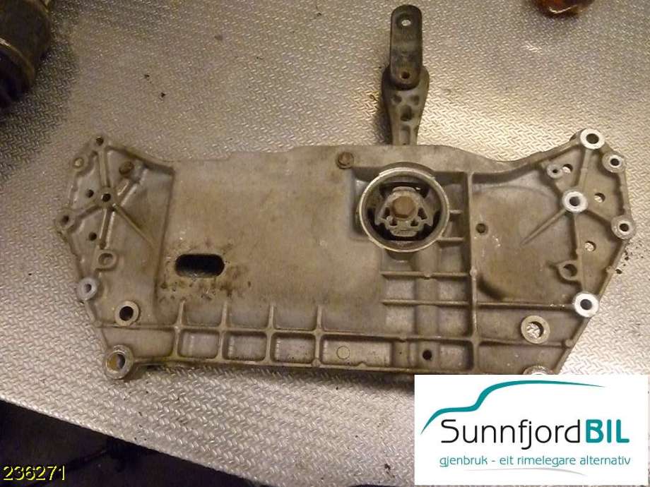 Travers foran hoved til VW Golf VI 2008-2012  (VOLKSWAGEN|1K0199369F|)