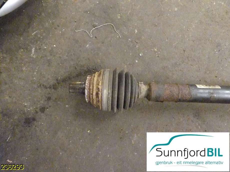 Drivaksel høyre foran til VW Golf VI 2008-2012  (VOLKSWAGEN|1K0 407 272 CC|5Q0 407 272 FF|)