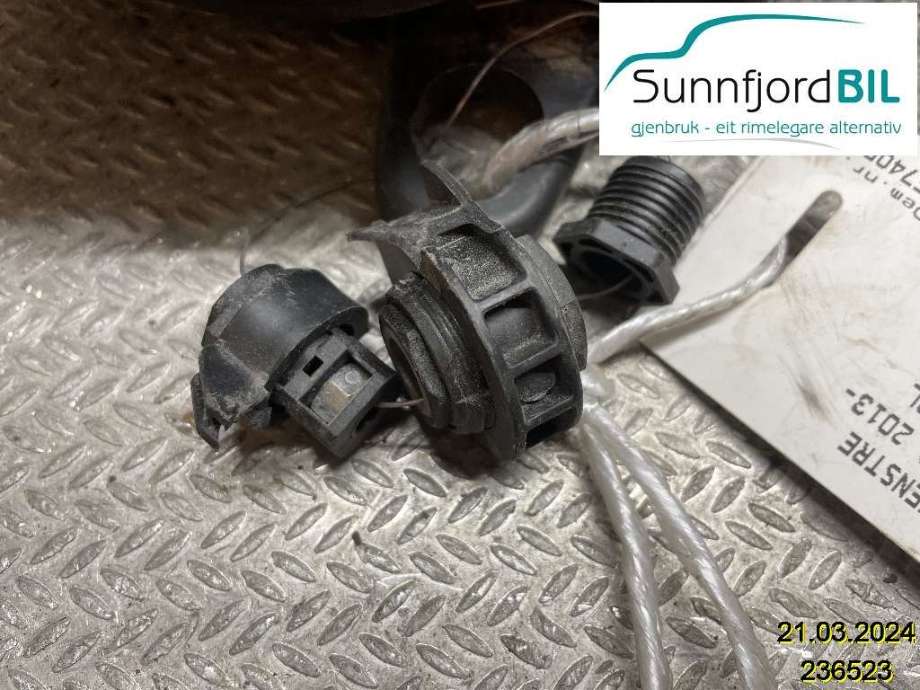 Frontlykt venstre halogen til Škoda Octavia 2013-2016 (Type III, Fase 1)  (SKODA|5E1941017|5E1 941 017|)