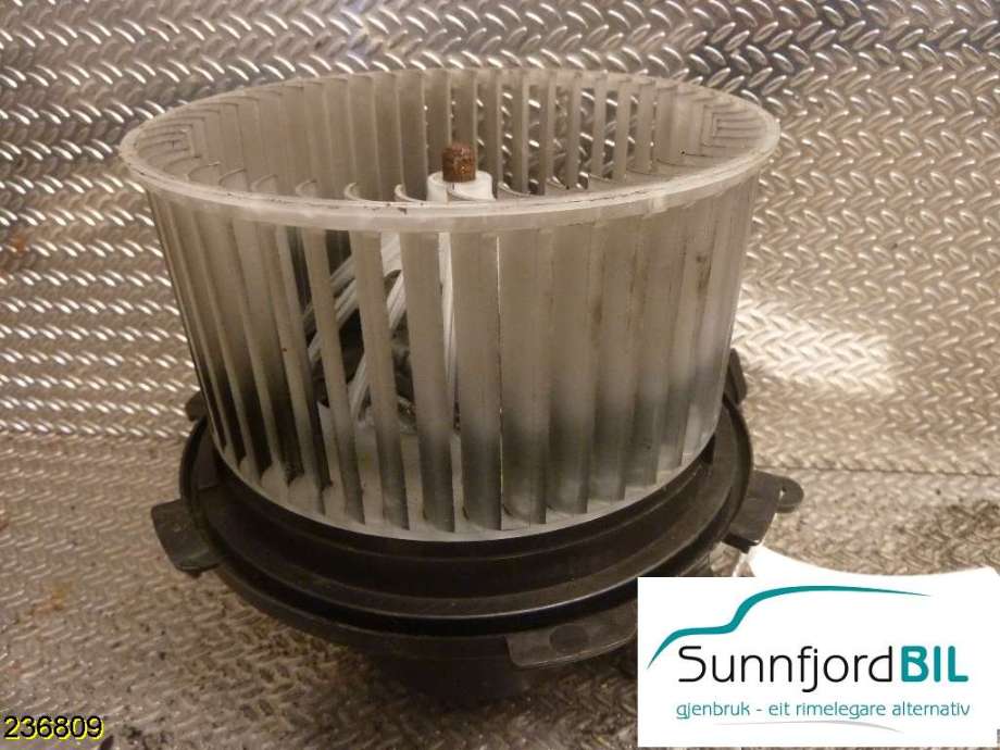 Varmeapparat motor til Mercedes Sprinter, 2013-2018 (Fase 2) (906) (906) (MERCEDES|E7169)
