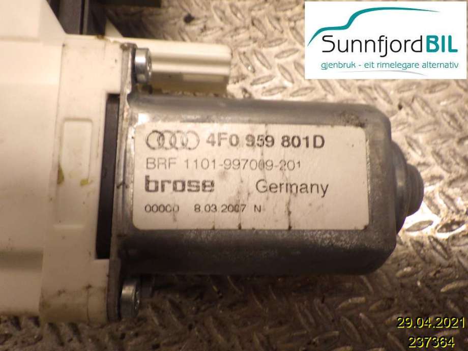 Ruteheis venstre til Audi A6 2005-2008 (Type III, Fase 1) (C6) (C6) (AUDI|4F0959801D|)