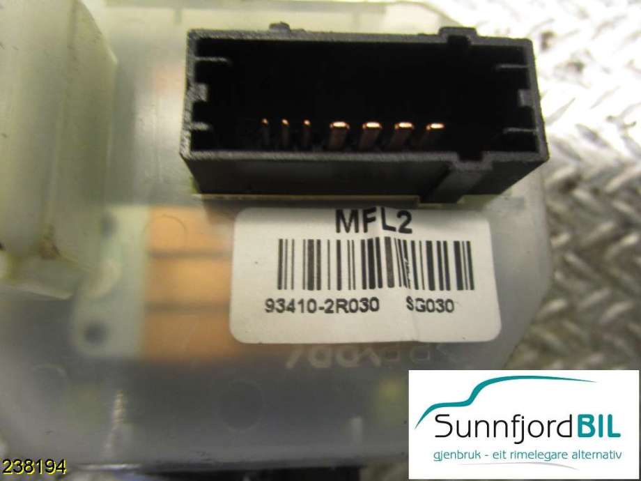 Bryter blink til Hyundai i30 2007-2012 (Type I)  (HYUNDAI|934102R030|)