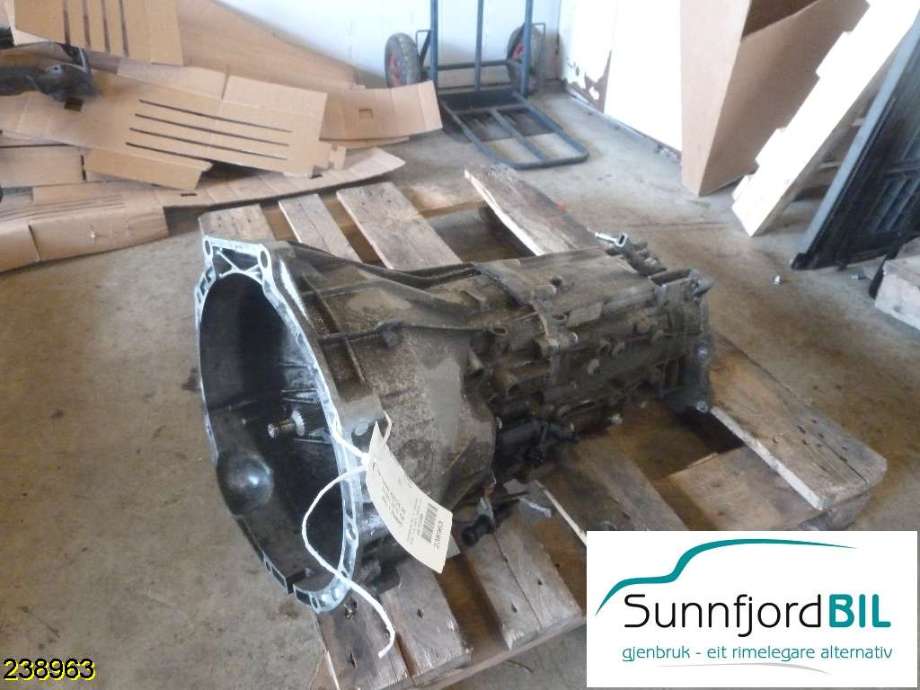 Girkasse manuell 6-trinn til BMW X3, 2007-2010 (Fase 2) (E83) (E83) (BMW|23 00 3 433 298)