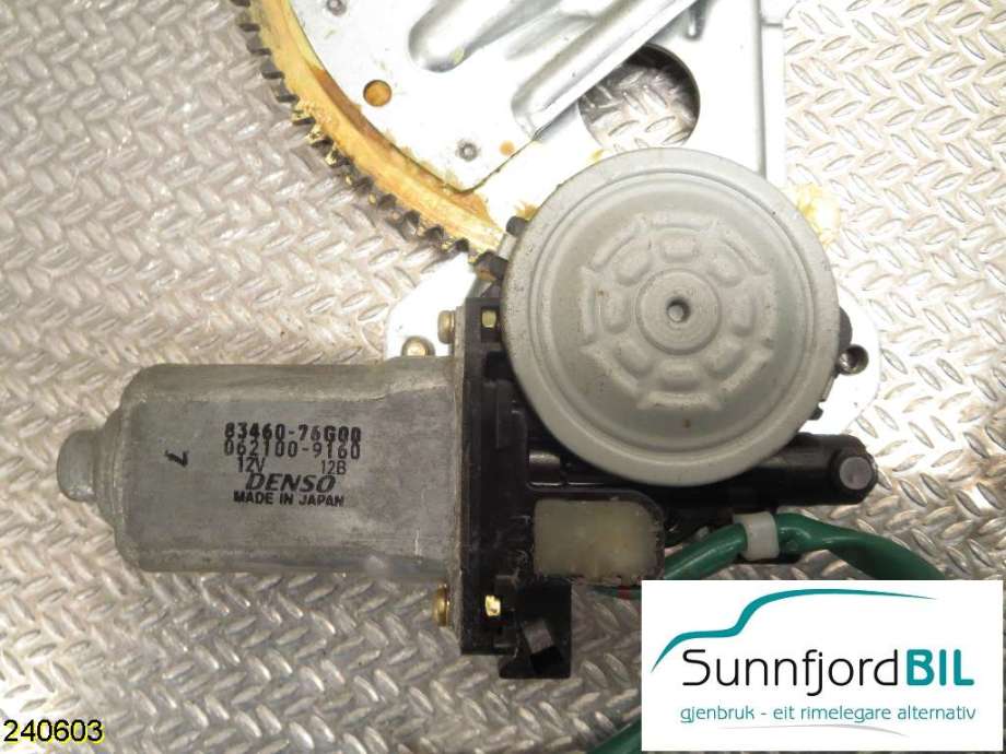Ruteheis venstre til Suzuki Ignis, 2000-2006 (Type I) (JAPAN) (JAPAN) (SUZUKI|0621009160)