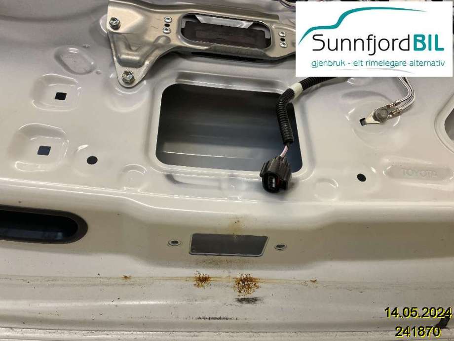 Bakluke combi til Toyota Verso-S 2011-2015 (COMBI) (COMBI) (TOYOTA|6700552A80|)