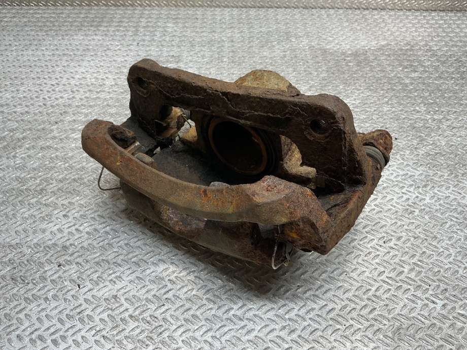 Bremsecaliper høyre foran til Suzuki Vitara 2015-->> (Type IV) (SUZUKI|55101-61M01-999|)