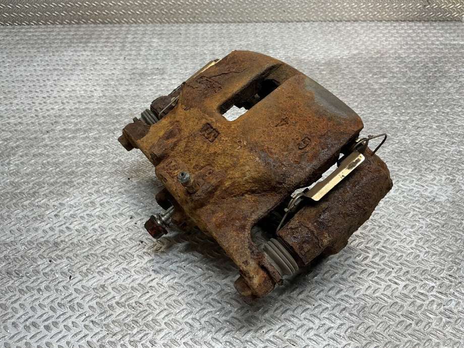 Bremsecaliper høyre foran til Suzuki Vitara 2015-->> (Type IV) (SUZUKI|55101-61M01-999|)