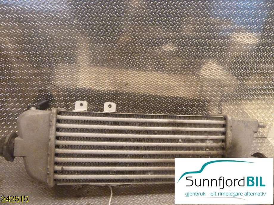Intercooler til Hyundai i30, 2007-2012 (Type I)  (HYUNDAI|28270 2A611)