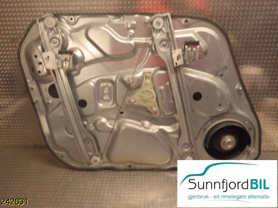 Ruteheis til Hyundai i30 2007-2012 (Type I) (HYUNDAI|824802R030|)